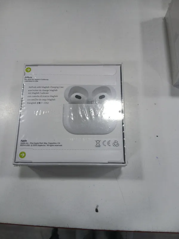 Airpods 3 4 Airpods 3 4
