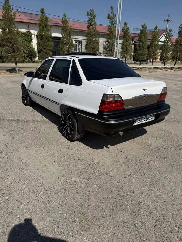Автомобиль Nexia1 5