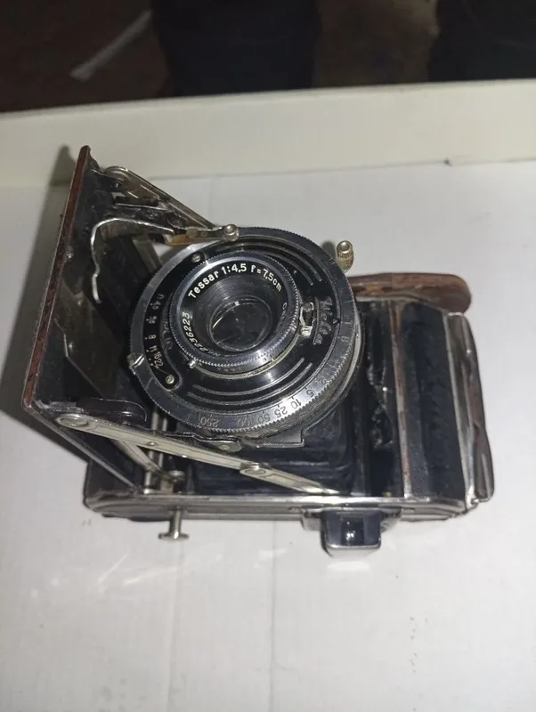 Старинный фотоаппарат — фото 2