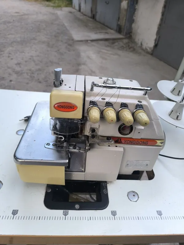 Срочно продать швейная машинка