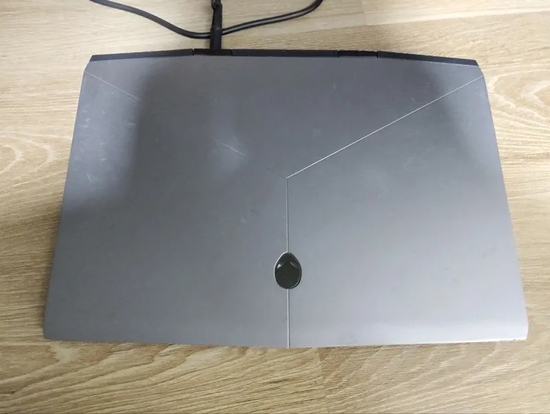 Dell Alienware m15 2