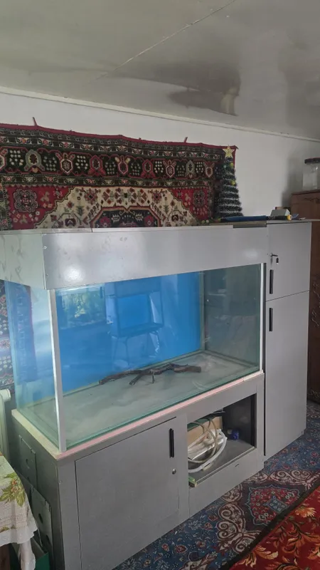 Продаётся аквариум с тумбой.500 лт.