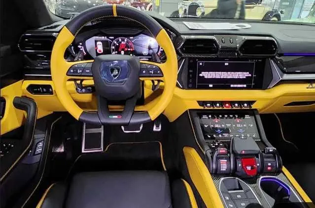 Lamborghini Urus SE — фото 5