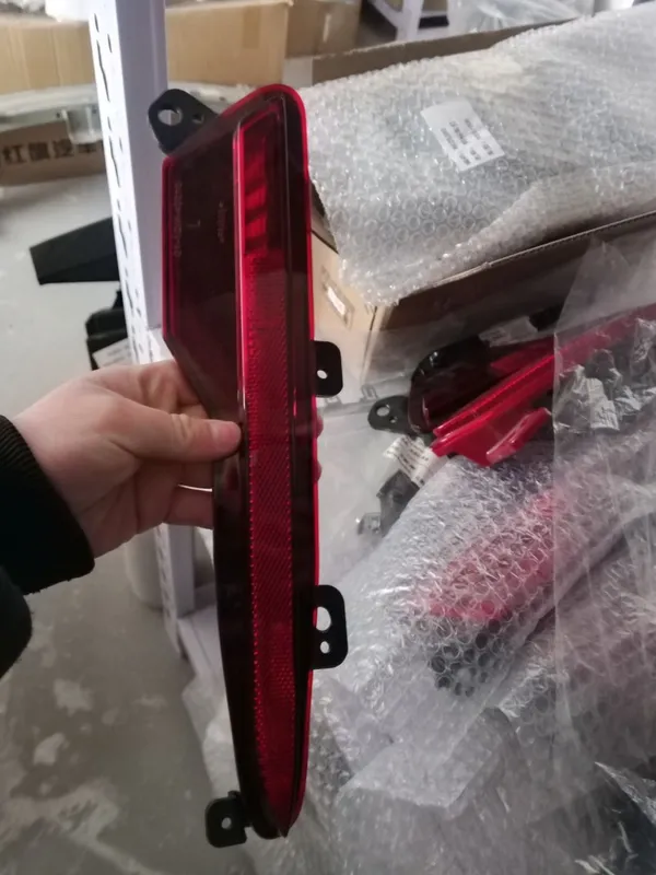 Orqa chap otrajatel Dongfeng EP 008
