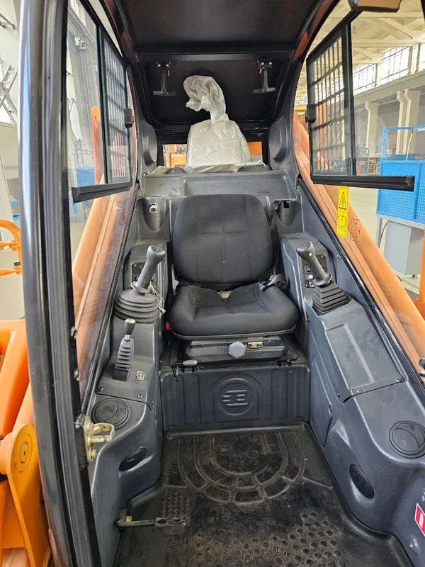 Мини погрузчик Amkodor 211E(Yaponiya motor Yanmar, Italiya gidravlika) — фото 4 Мини погрузчик Amkodor 211E(Yaponiya motor Yanmar, Italiya gidravlika) — фото 4
