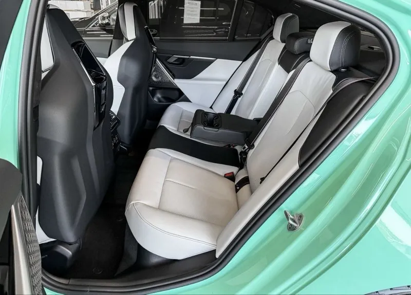 BMW M5 Limousine 2026 7 BMW M5 Limousine 2026 7