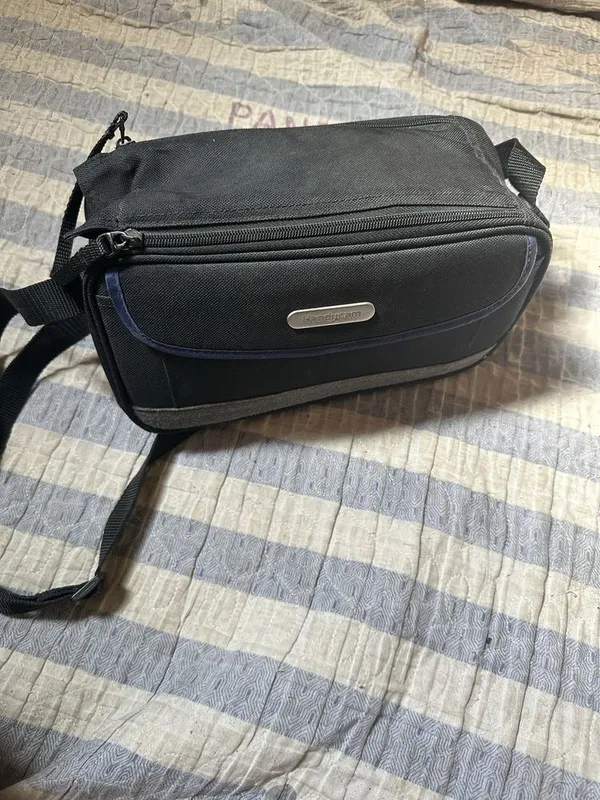 Продам видеокамера Sony Handycam 3 Продам видеокамера Sony Handycam 3