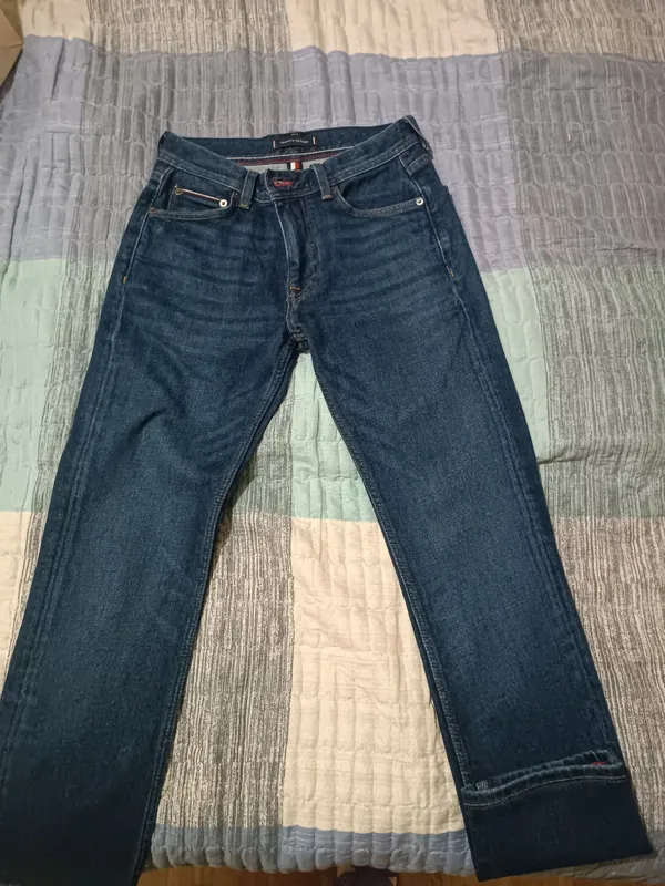 Tommy Hilfiger jinsi, 28-o‘lcham, 150 mingdan 2