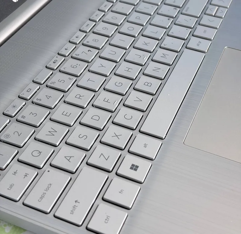 Ноутбук HP Laptop 3 Ноутбук HP Laptop 3