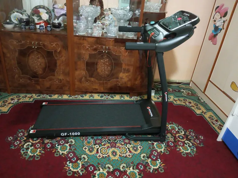 Yugurish yo'lakcha sotiladigan. 2 Yugurish yo'lakcha sotiladigan. 2