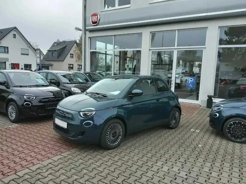 FIAT 500 Электрический 1 FIAT 500 Электрический 1