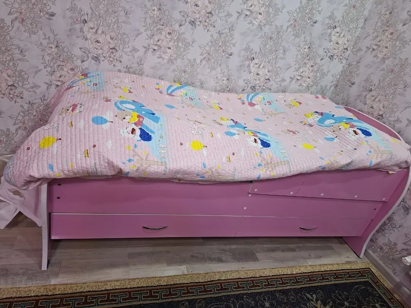 Bolalar mebeli sotiladi,qizlar uchun