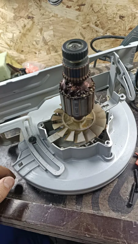 Elektrik xizmati bor navoiy shahar karmanaga Elektrik xizmati bor navoiy shahar karmanaga