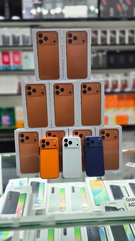 Iphone 17 pro max kichkina