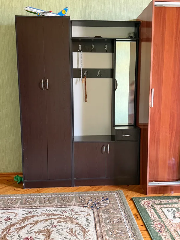Прихожка продаётся 2