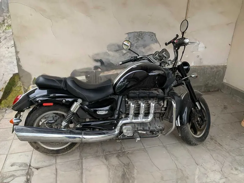 Triumph Rocket III Roadster 2015 — фото 3