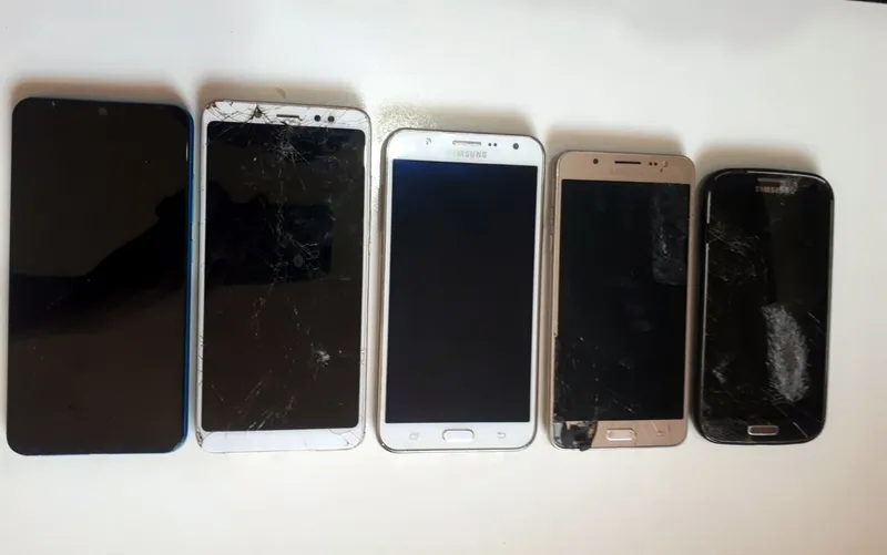 Модели Samsung J7, S4 недорого 3