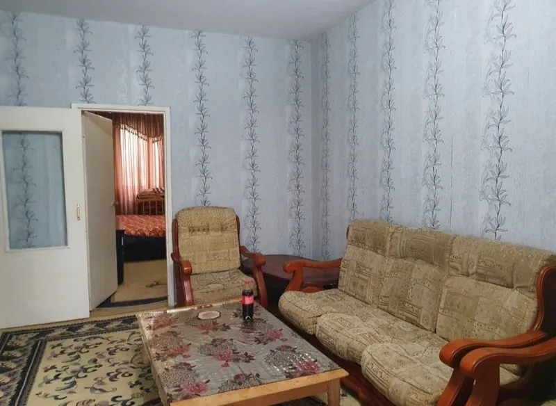 Продаётся двухкомнатная квартира на м-в Ялангач