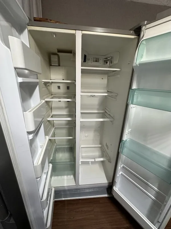 Холодильник Hotpoint Ariston 2