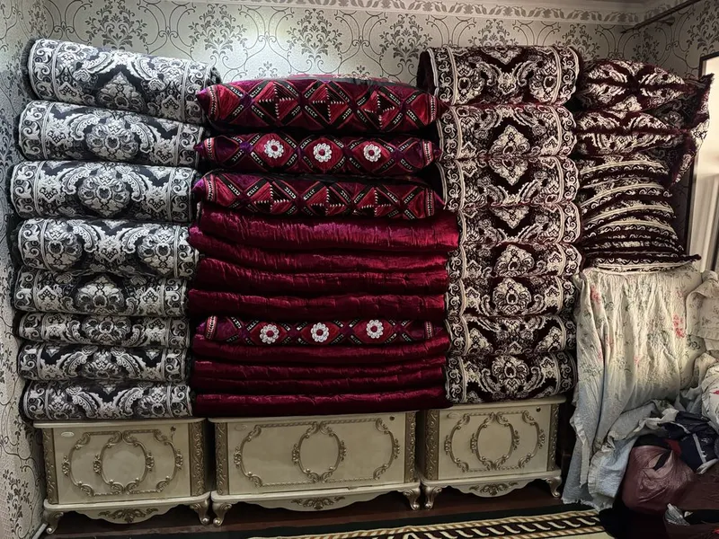 Kurpacha duxobalar sotiladi sandiqlari bilan kamplekt yengi