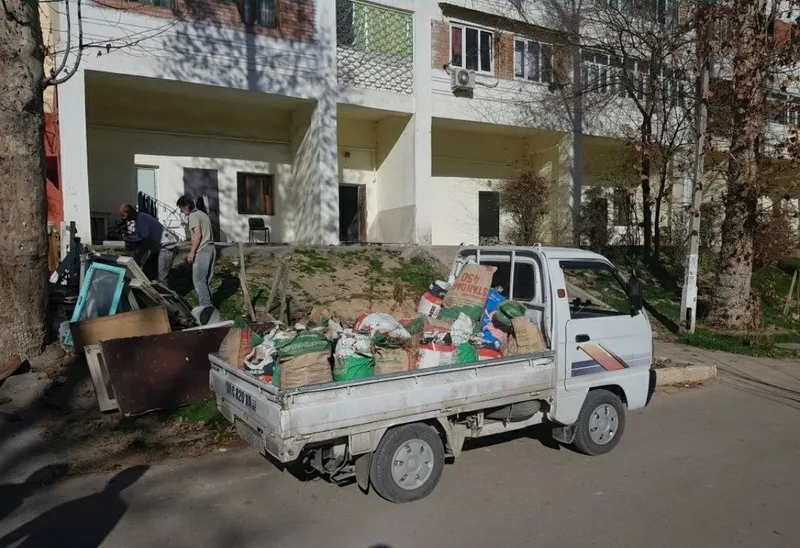 Услуги по вывозу строительного мусора 5 Услуги по вывозу строительного мусора 5