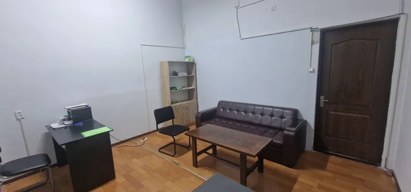 Ofis uchun hona ijaraga beriladi barcha jihozlari bilan 3 Ofis uchun hona ijaraga beriladi barcha jihozlari bilan 3