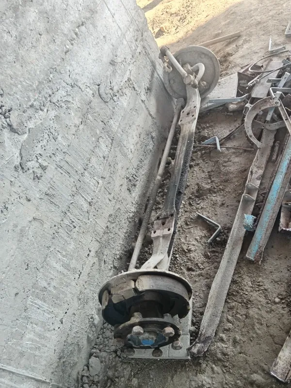Suv bochka 2ton balka va resorlari kanpilekt Suv bochka 2ton balka va resorlari kanpilekt