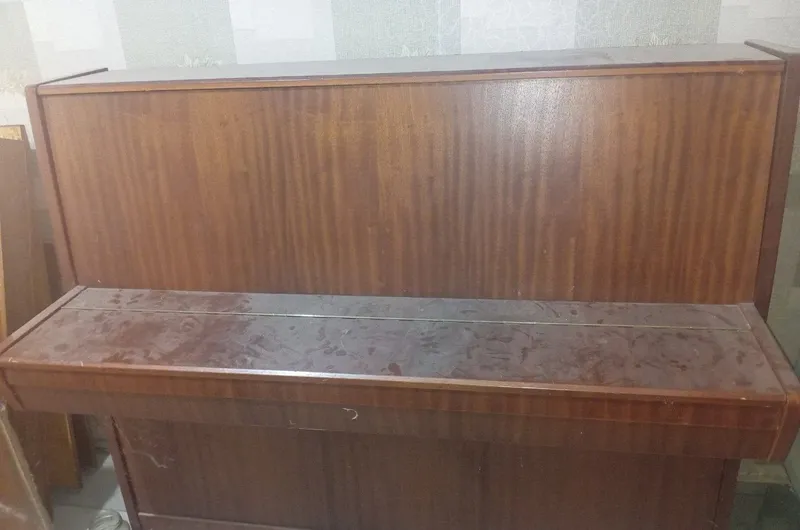 Piyanina nomi Qizil oktyabr 2