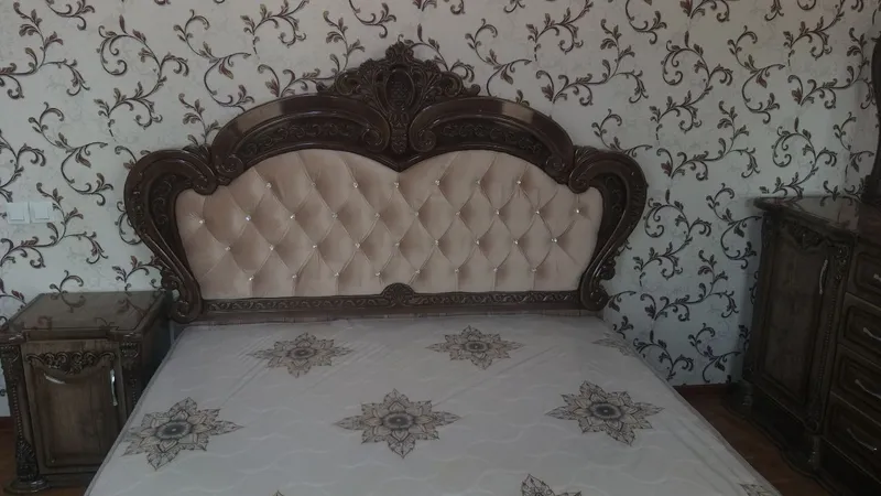 2 kishilik divan 2ta tumbasi bilan sotiladi