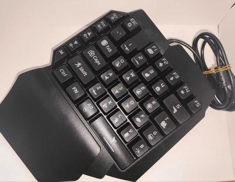 Игровой комплект клавиатура и мышь для телефонов 5 Игровой комплект клавиатура и мышь для телефонов 5