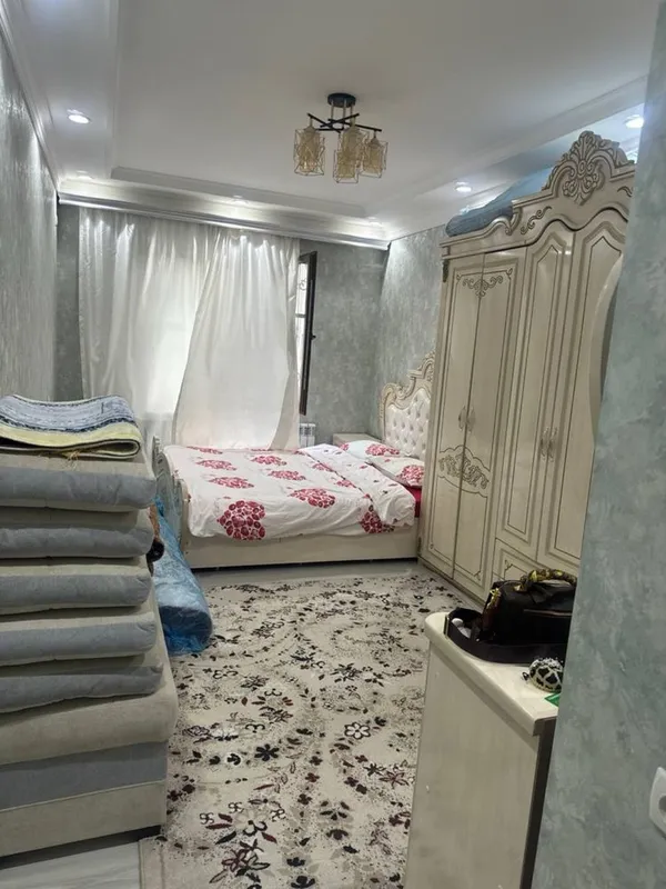 Eshonguzar raysentr bekbaraka dom masjid oldida 3 etaj