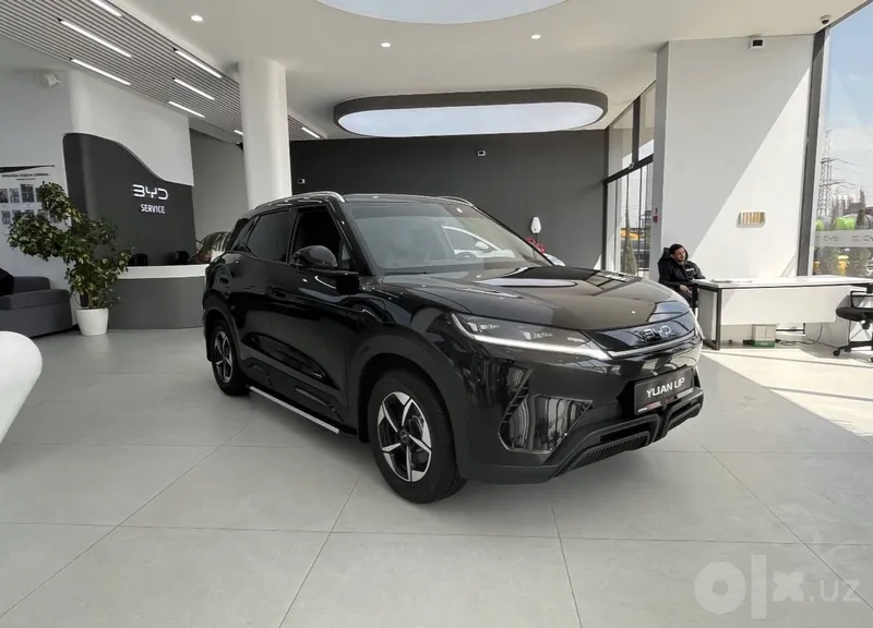 BYD Yuan UP Flagship Va Dm-i 2 BYD Yuan UP Flagship Va Dm-i 2