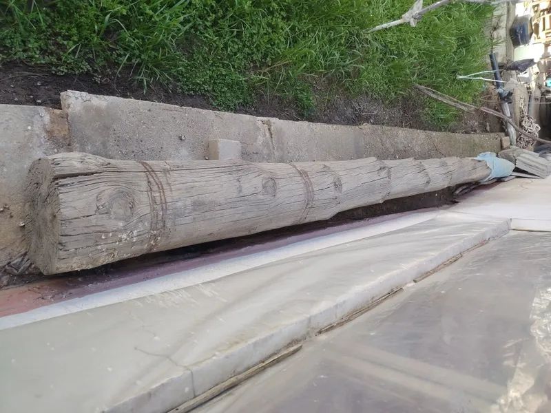 Bolor 6 metr, stolba. Diametr 30sm-20sm