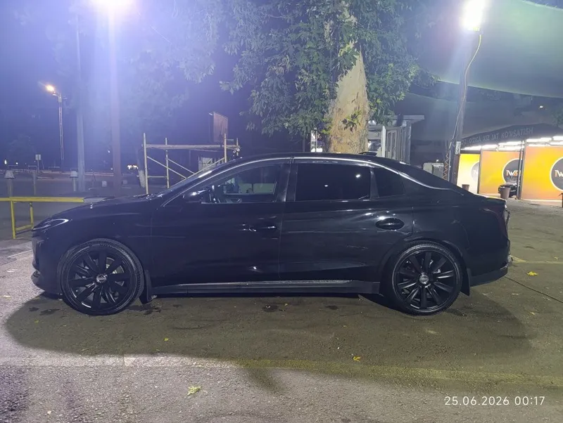 Hongqi EQM 5 сотилади 5
