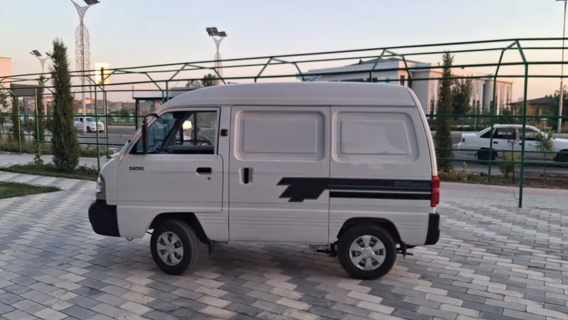 Дамас ван DAMAS VAN 4 Дамас ван DAMAS VAN 4