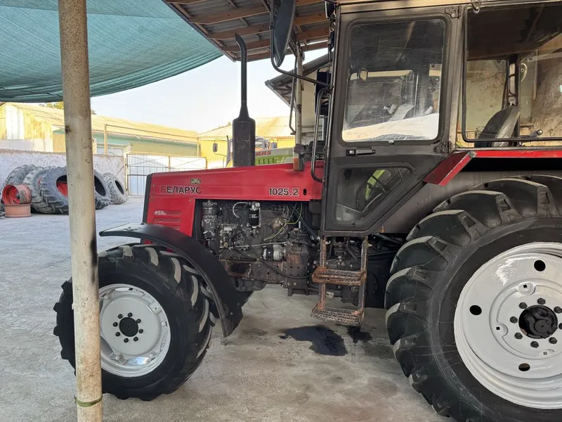 Traktor belarus mtz 1025.2 sroshniy sotiladi 3 Traktor belarus mtz 1025.2 sroshniy sotiladi 3