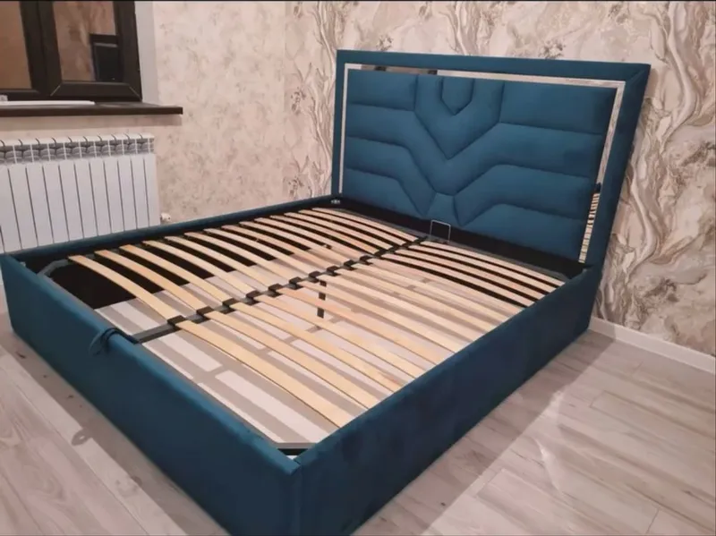 Двуспальная кровать на заказ 1