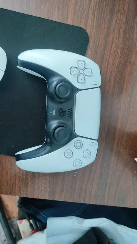 Play Station 5 с дисководом и оригинальным джойстиком 2