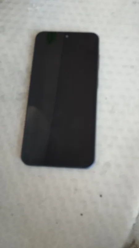Samsung Galaxy A36 holati yaxshi karobka fakumenti bor bitta aybi ekra 4 Samsung Galaxy A36 holati yaxshi karobka fakumenti bor bitta aybi ekra 4