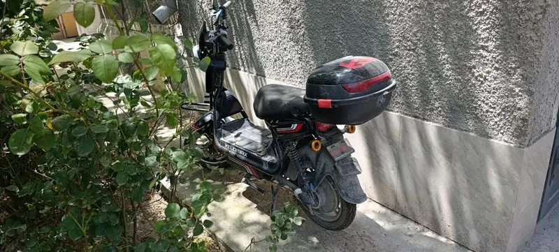 Skuter sotiladi !!!