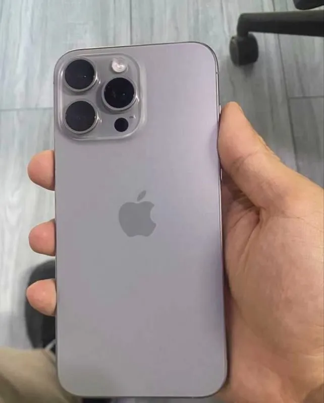 iPhone 15 Pro Max 1 iPhone 15 Pro Max 1