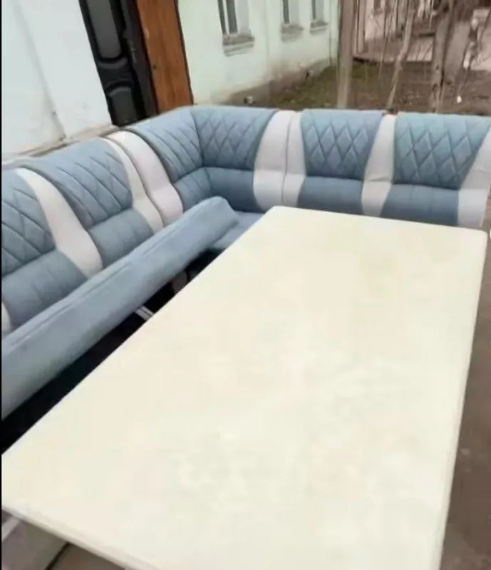 Угалок с столом 2 Угалок с столом 2