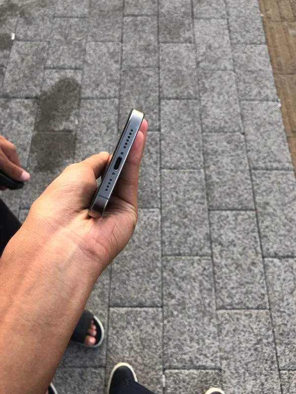 iPhone 15 Pro Max 6