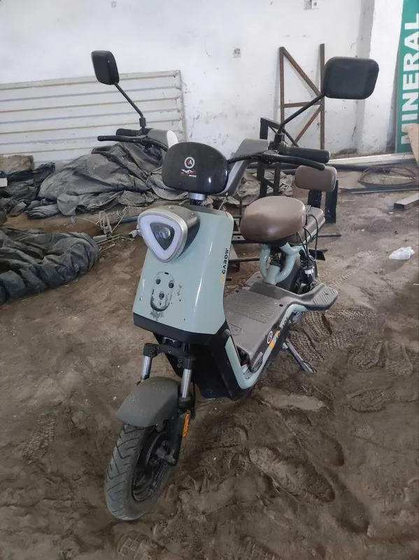 ARMADA CAROW electric scooter 1