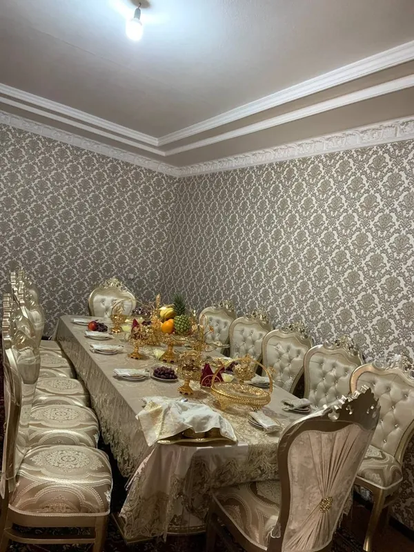 Стол и стулья с цеха 1
