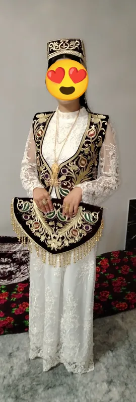 nimcha ansanbil sotiladi