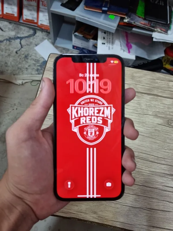 Iphone 12 pro blue 3