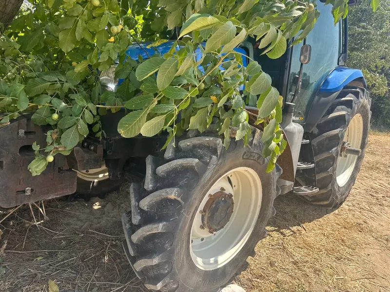 Traktor "New Holland T6070 + 4 korpusli Sukov plug | 5973 motosoat" 2 Traktor "New Holland T6070 + 4 korpusli Sukov plug | 5973 motosoat" 2