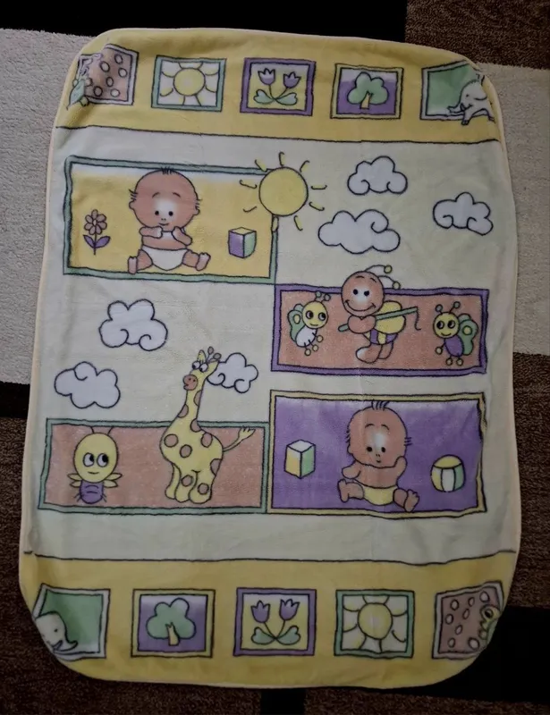 Продаются 2 детских одеяла р1,15*1,45 и 1*1,33. Состояние идеальное. 3 Продаются 2 детских одеяла р1,15*1,45 и 1*1,33. Состояние идеальное. 3