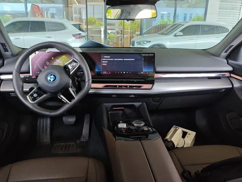 BMW i5 naxt ga va nasiya savdo godovoy 20 % nomizga o’tkaziladi. 4 BMW i5 naxt ga va nasiya savdo godovoy 20 % nomizga o’tkaziladi. 4